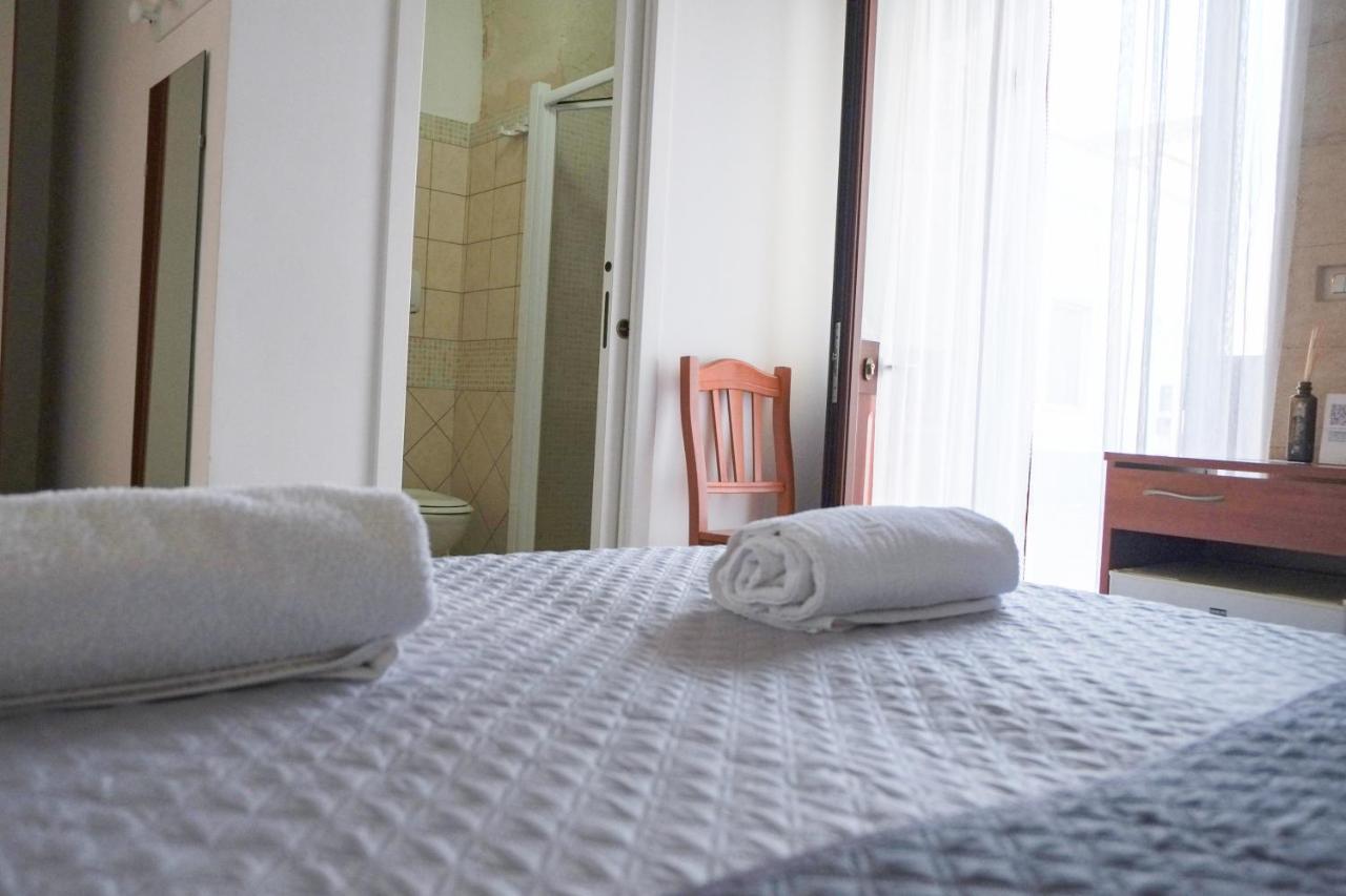 Largo Imperiali B&B Avetrana Luaran gambar